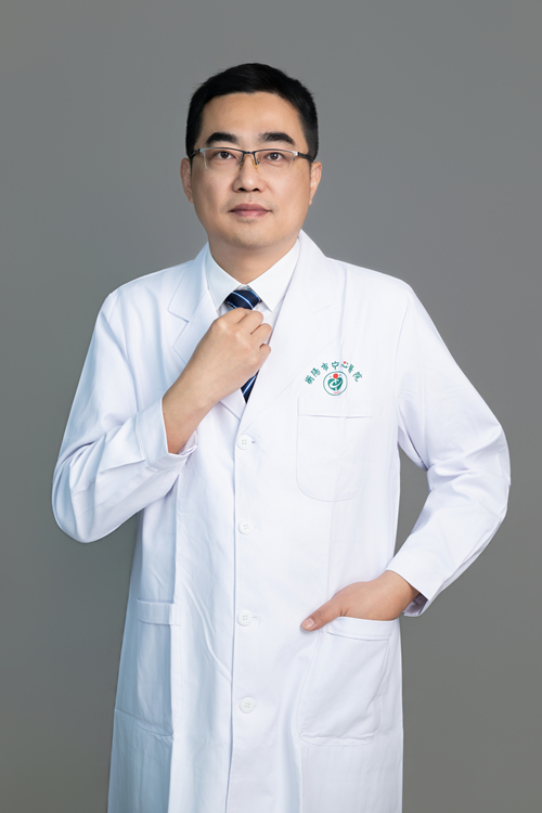 李鑫