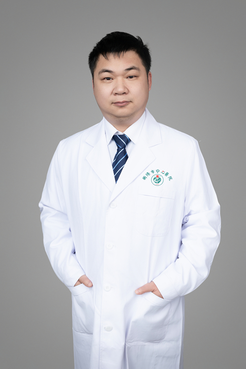 杨彪