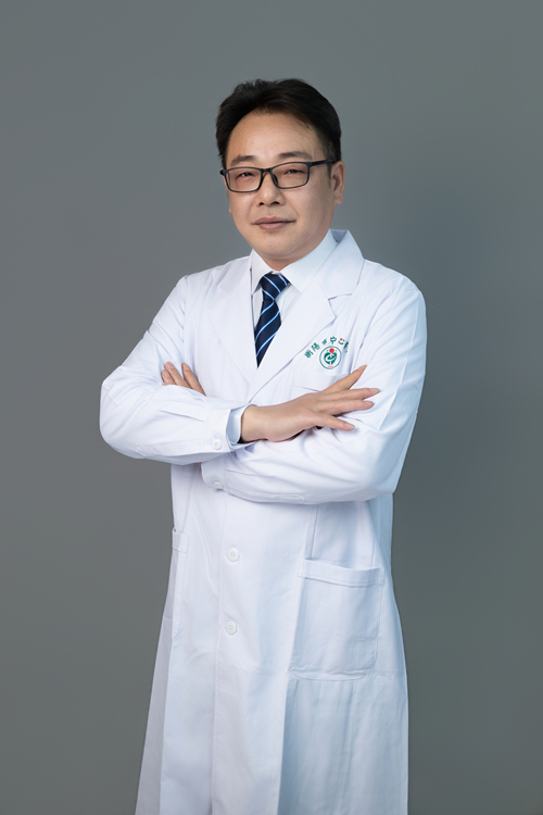 贺栋梁